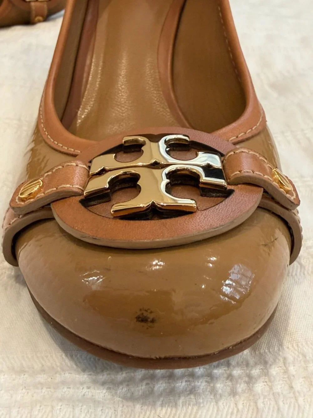 Tory Burch Aaden Mid-Heel Patent Leather Pumps Tan Size 8M